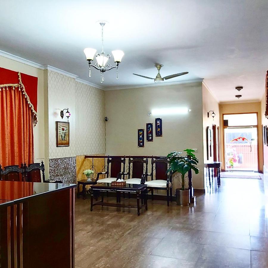 New Pakeeza Hotel Lahore Exterior photo